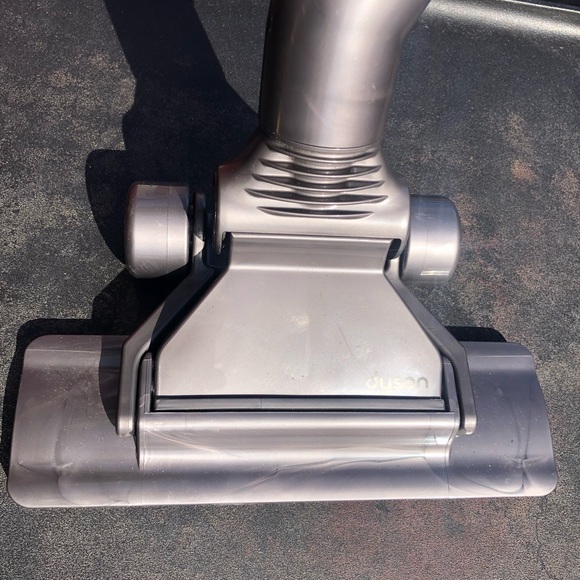 Dyson Gray Flat Out Hard Floor Head Replacement Part - Picture 2 of 11